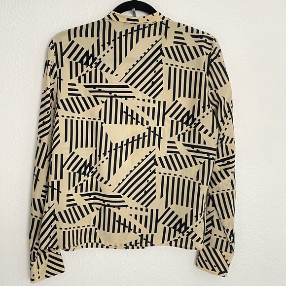 Vintage Silk Jones New York Beige Navy Blue Abstract Print Button Down Blouse - Picture 5 of 10